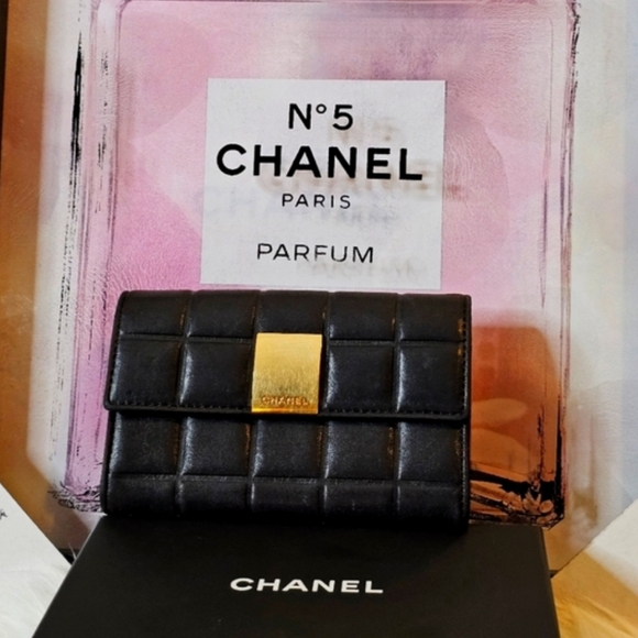 AUTHENTIC CHANEL 7289004 COCO BAR WALLET METAL. - Picture 10 of 11